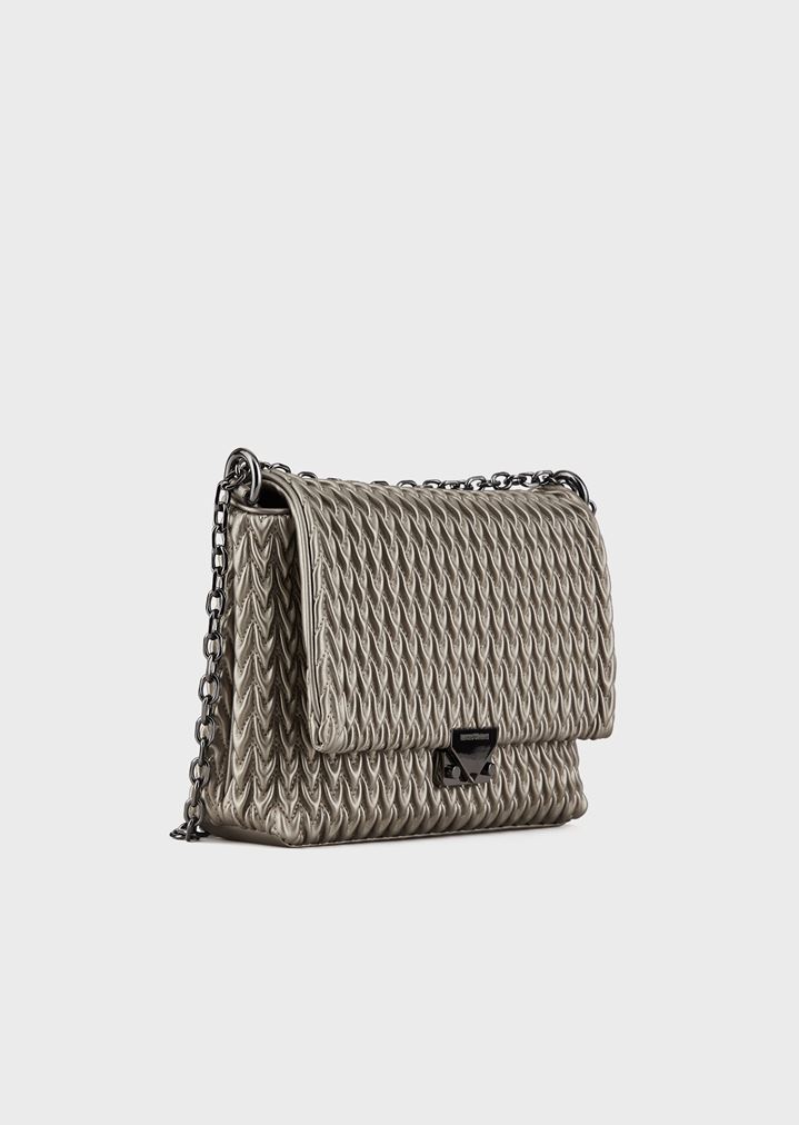 Bolso bandolera de napa sintética pespuntada con motivo de gota Bolso bandolera de napa sintética pespuntada con motivo de gota