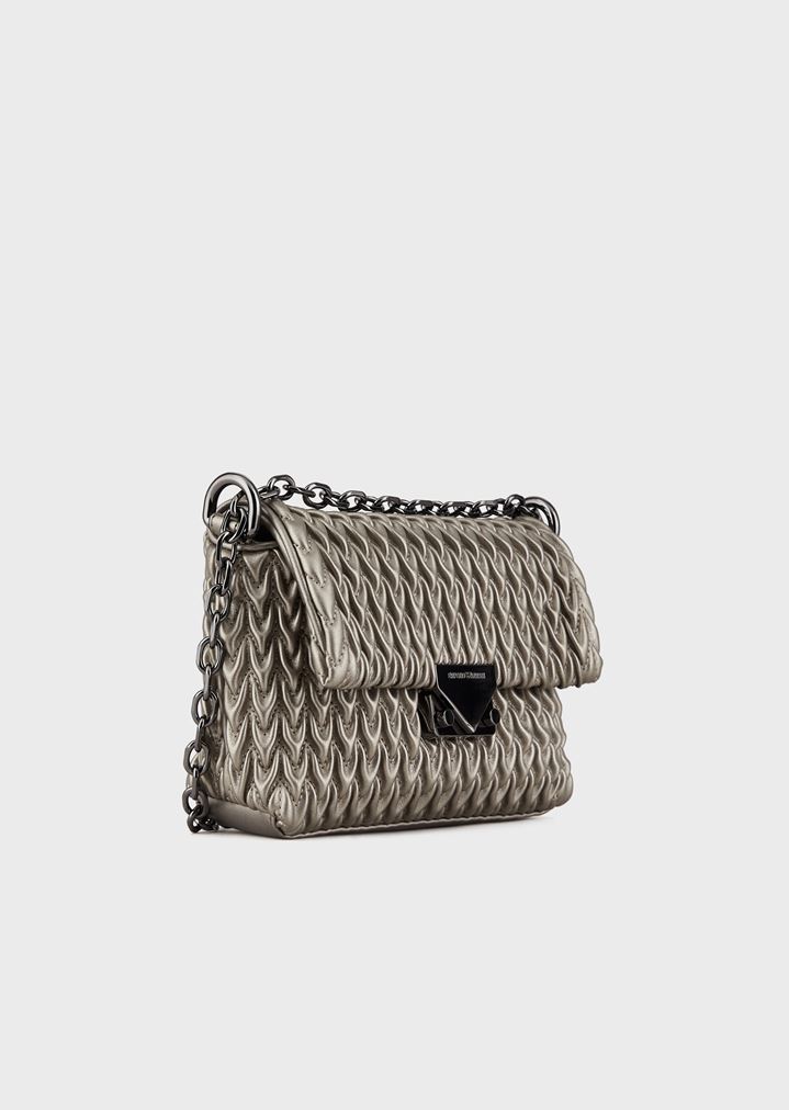 Bolso bandolera de napa sintética pespuntada con motivo de gota Bolso bandolera de napa sintética pespuntada con motivo de gota