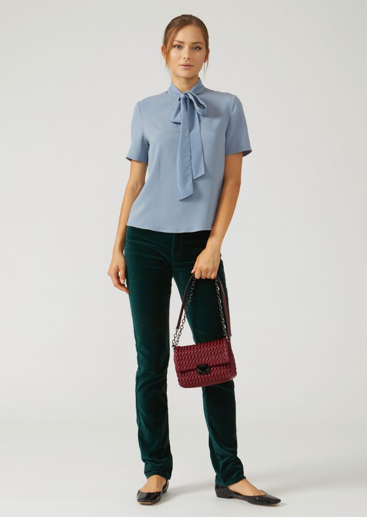 Bolso bandolera de napa sintética pespuntada con motivo de gota Bolso bandolera de napa sintética pespuntada con motivo de gota