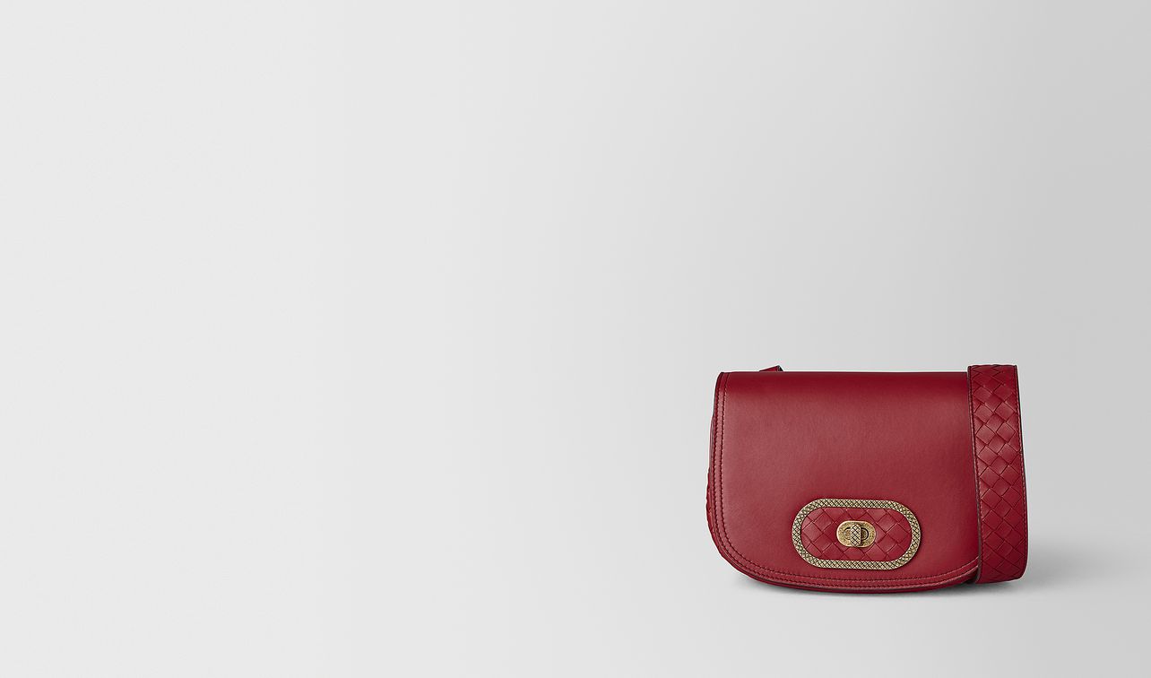 bv luna bag in nappa
landing