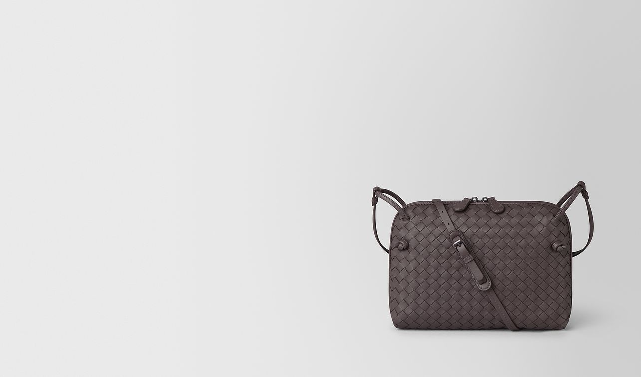 nodini bag in intrecciato nappa
landing