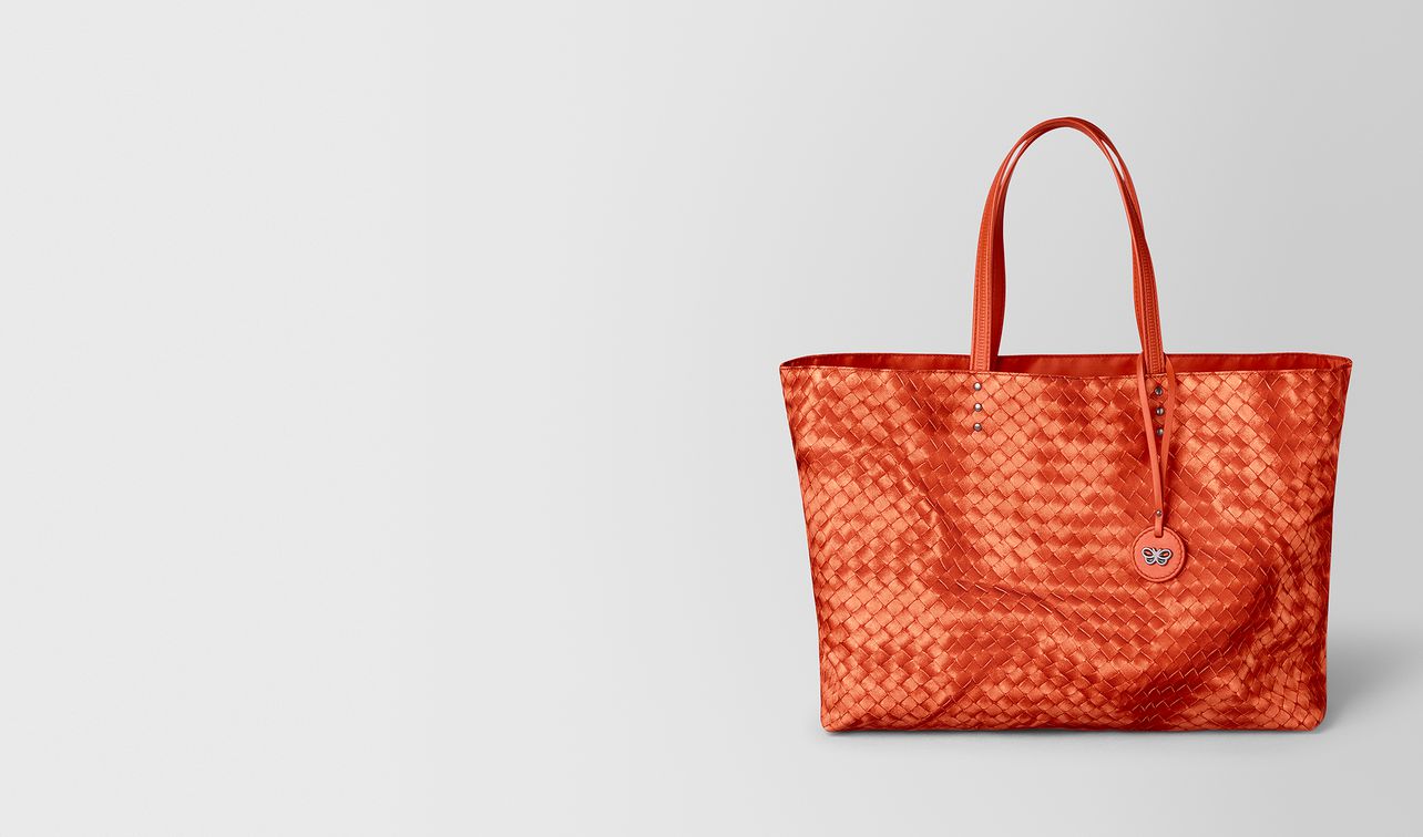 medium tote in intrecciolusion landing