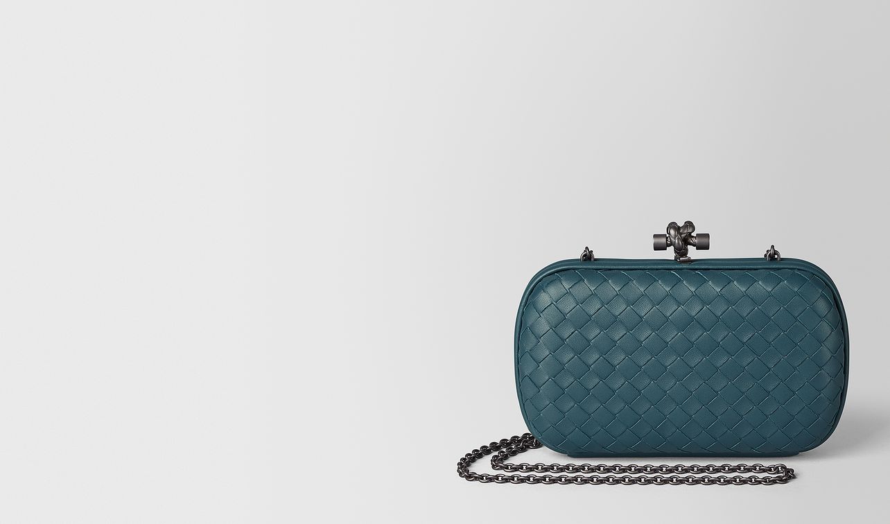 chain knot in intrecciato nappa landing