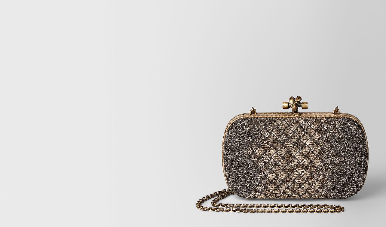 chain knot in intrecciato knitted landing