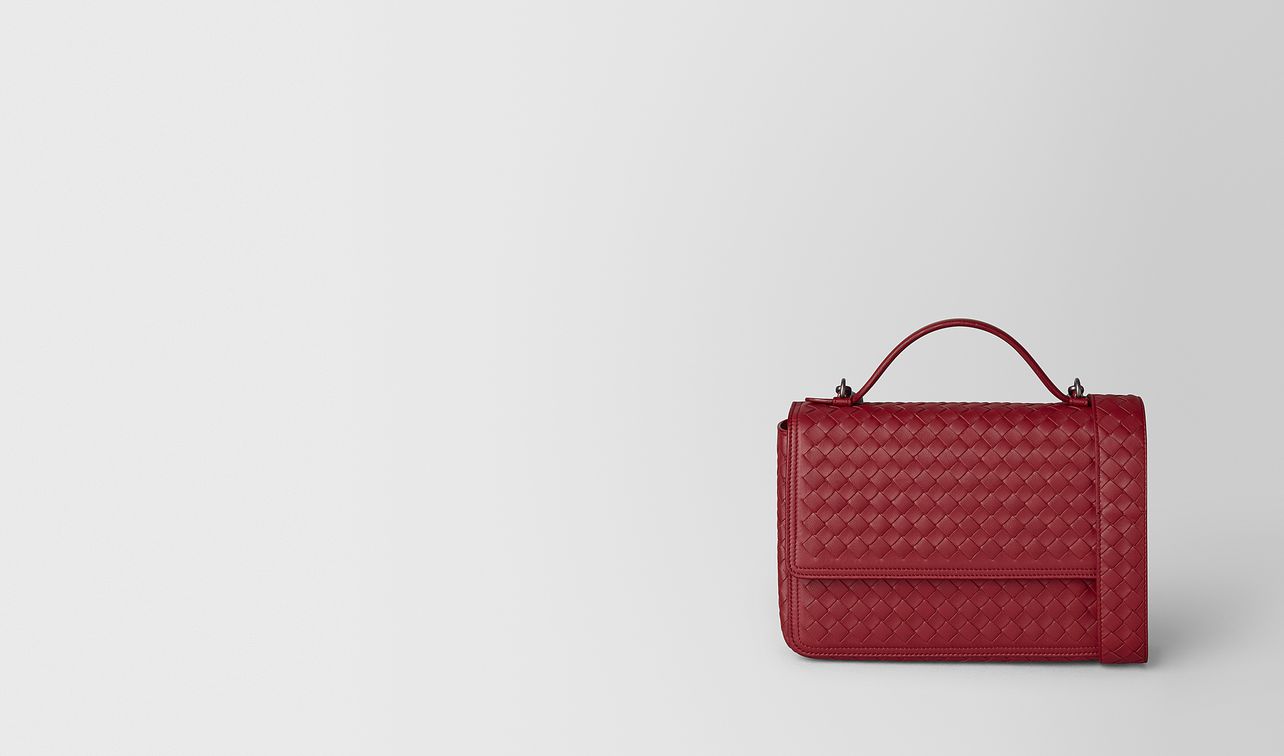 alumna tasche aus intrecciato nappa landing
