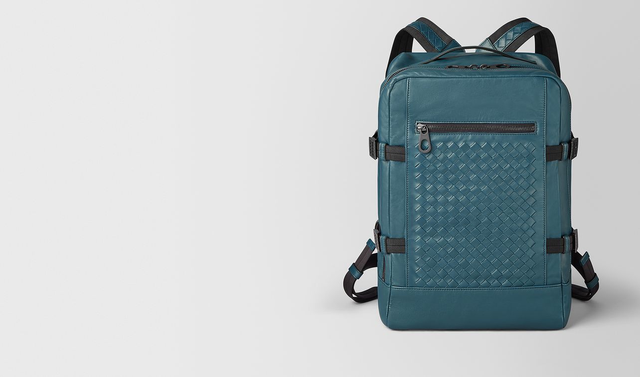 backpack in leggero intrecciato landing