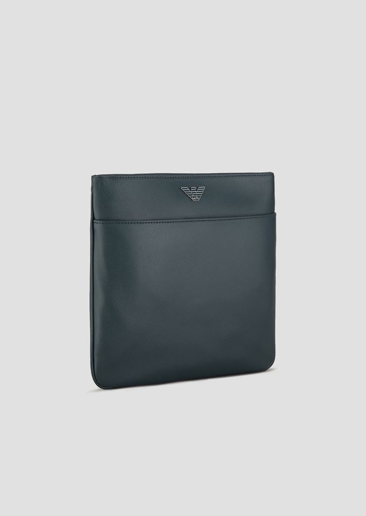 Umhängetasche aus strukturiertem bedrucktem Leder Umhängetasche aus strukturiertem bedrucktem Leder