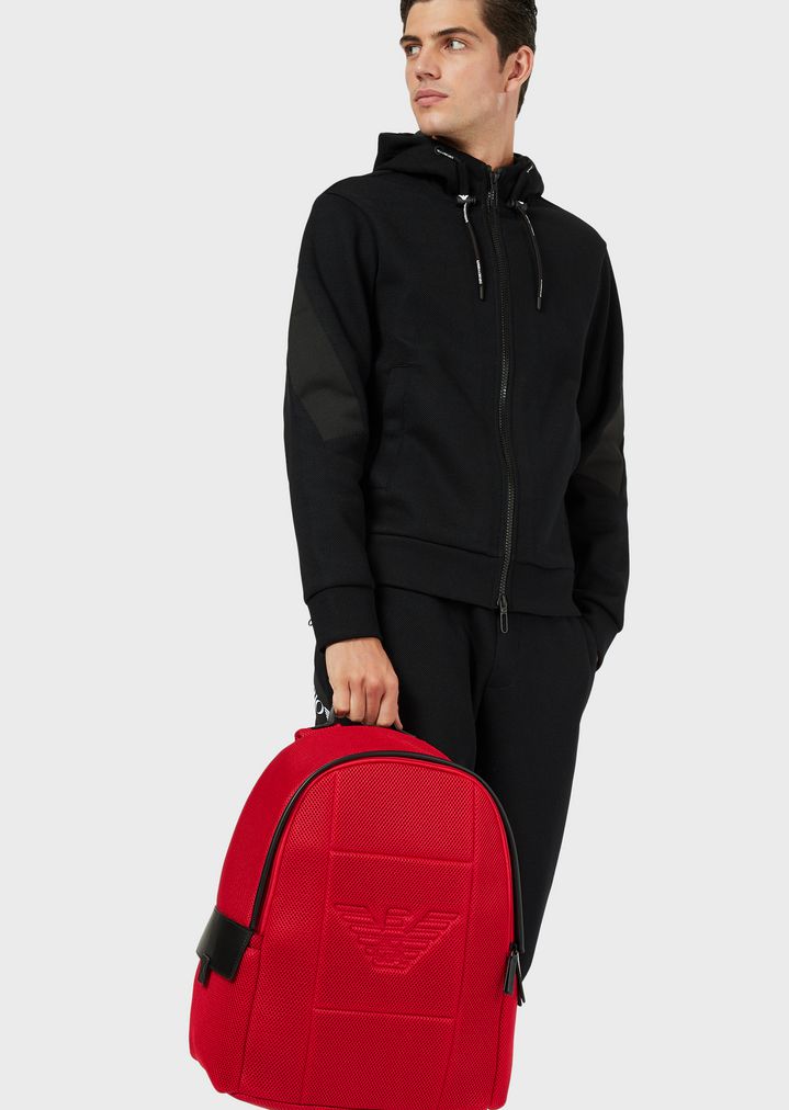 Mochila de malla con águila en relieve Mochila de malla con águila en relieve