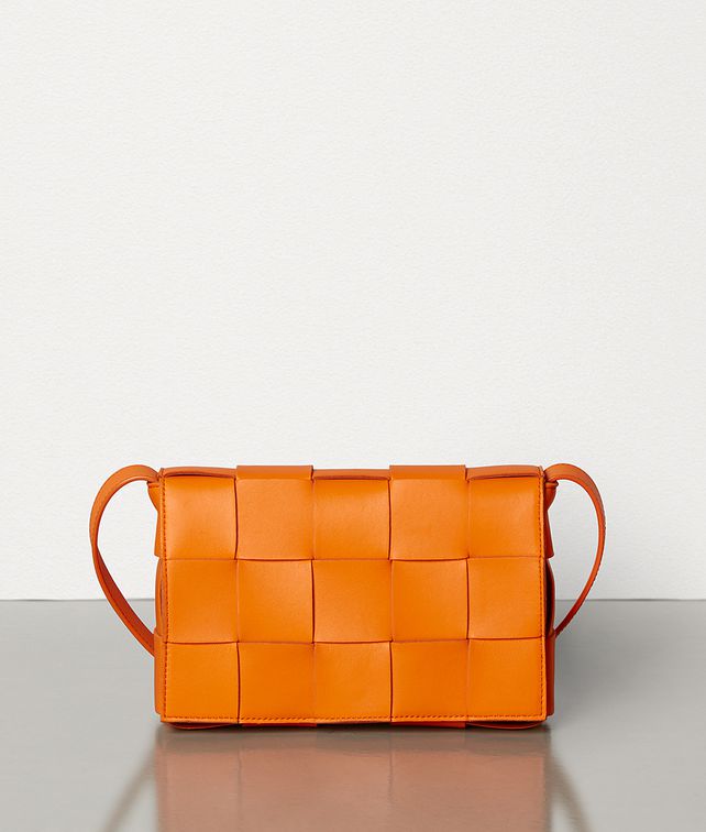 BOTTEGA VENETA CASSETTE IN MAXI INTRECCIO Crossbody and Belt Bags Woman fp