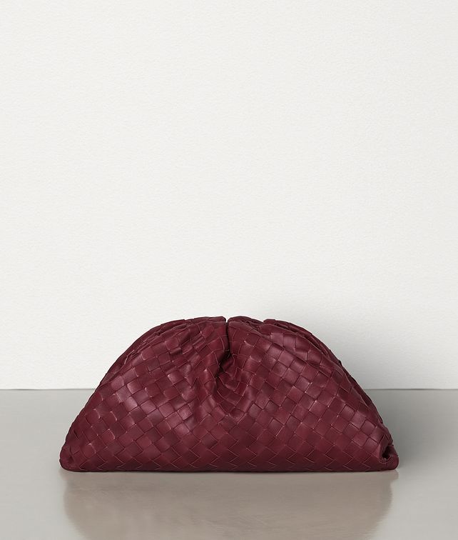 BOTTEGA VENETA THE POUCH IN INTRECCIATO NAPPA Clutch Woman fp