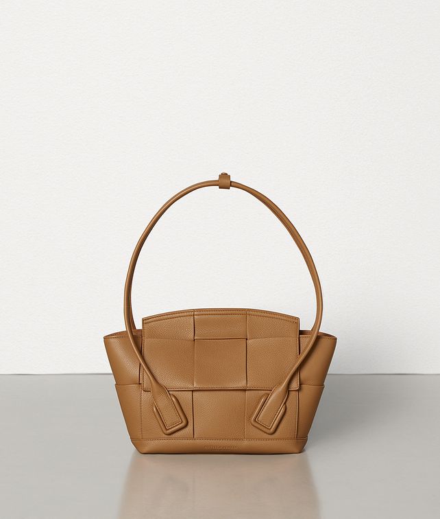 BOTTEGA VENETA ARCO 33 BAG IN GRAINY CALF Top Handle Bag Woman fp