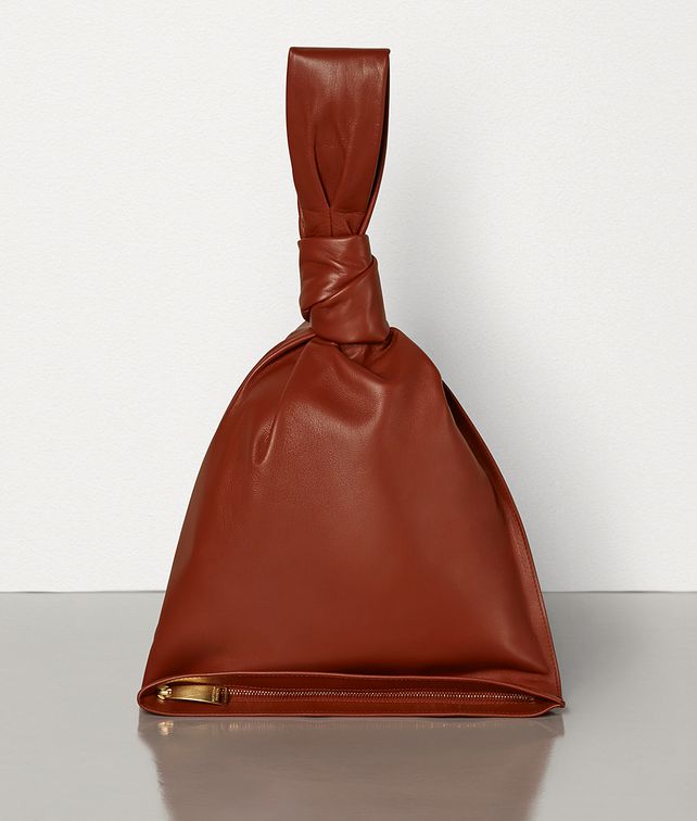 BOTTEGA VENETA BV TWIST IN CALFSKIN Clutch Woman fp
