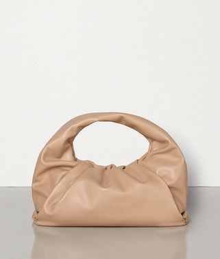 THE SHOULDER POUCH IN CALFSKIN THE SHOULDER POUCH IN CALFSKIN