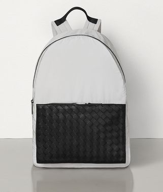 MEDIUM BACKPACK IN LIGHT PAPER NYLON MEDIUM BACKPACK IN LIGHT PAPER NYLON