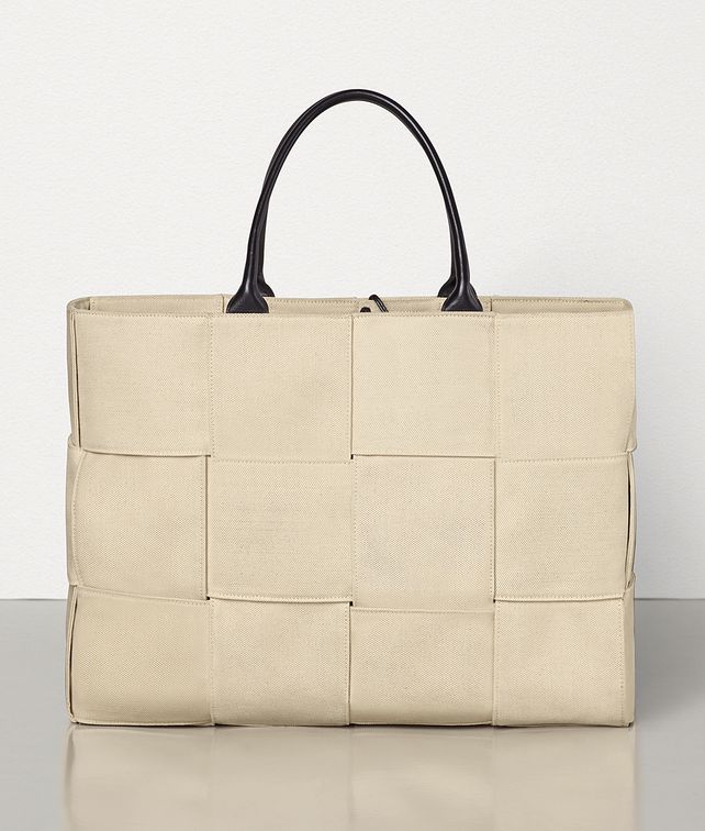 BOTTEGA VENETA Arco Tote Tote Bag Woman fp