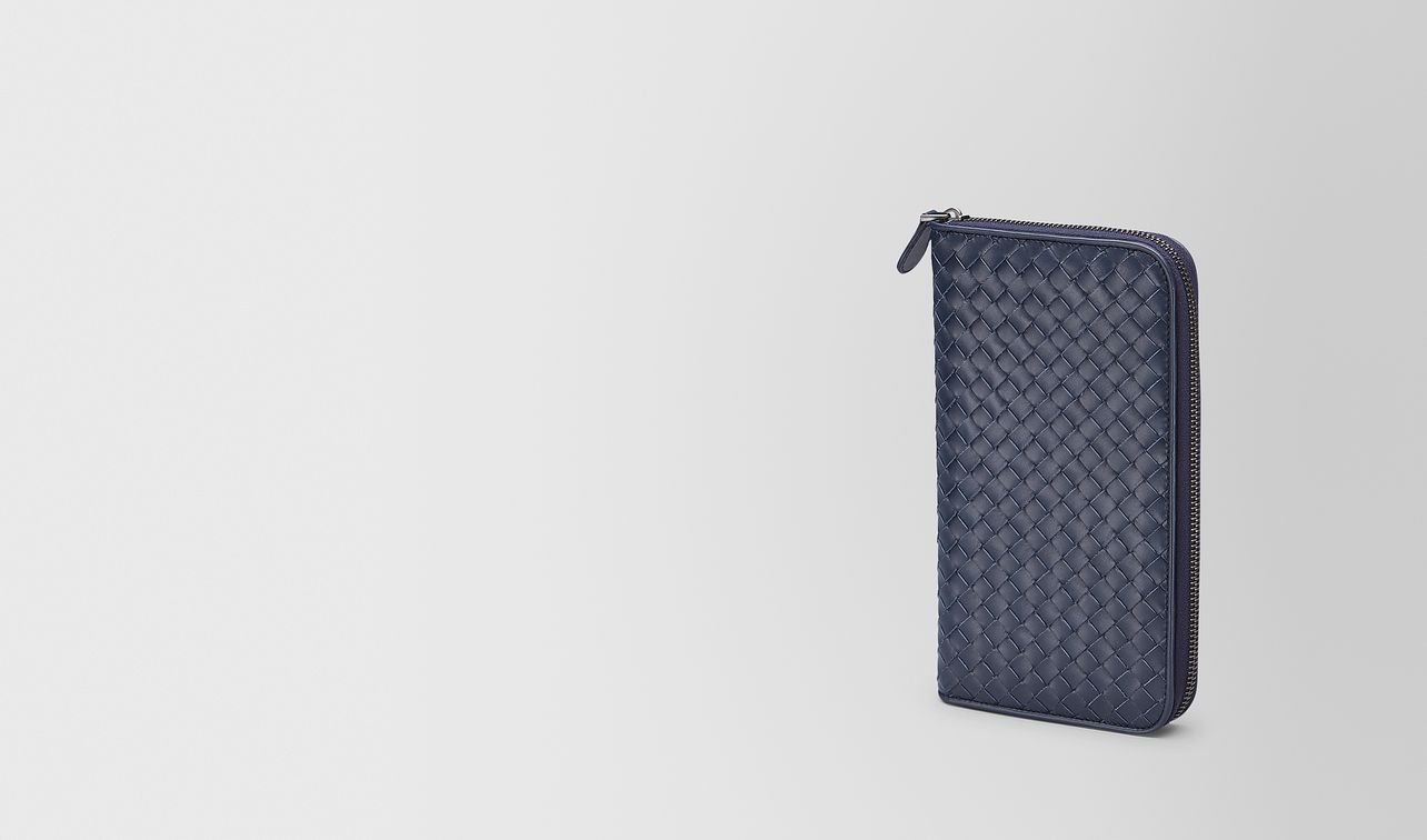 zip around wallet in light tourmaline intrecciato vn landing