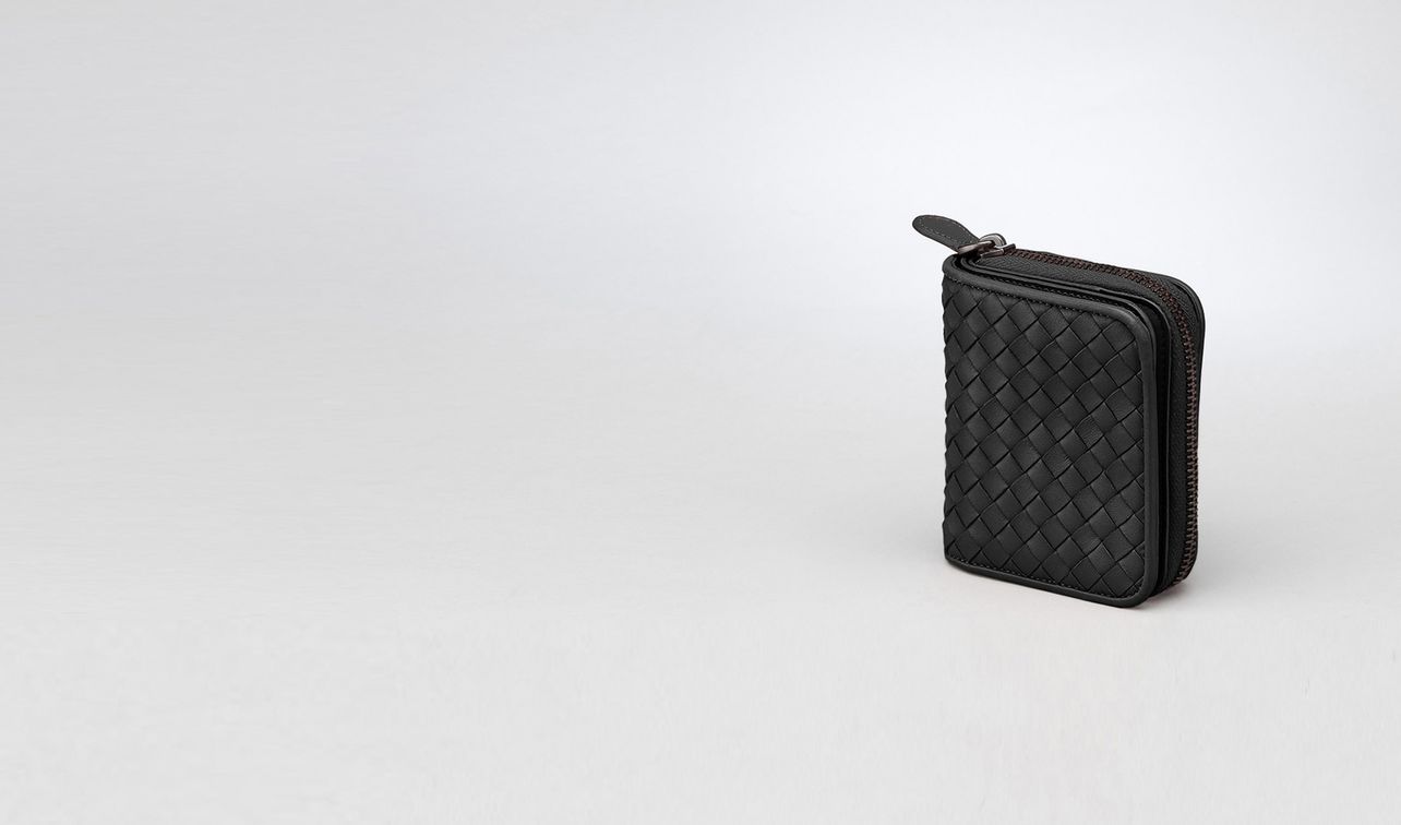 nero intrecciato nappa mini wallet landing