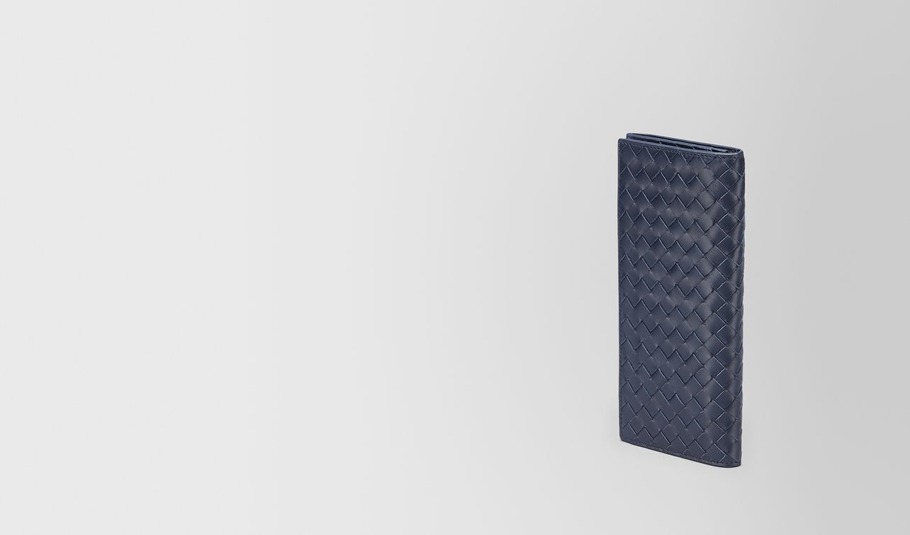 continental wallet in light tourmaline intrecciato vn landing