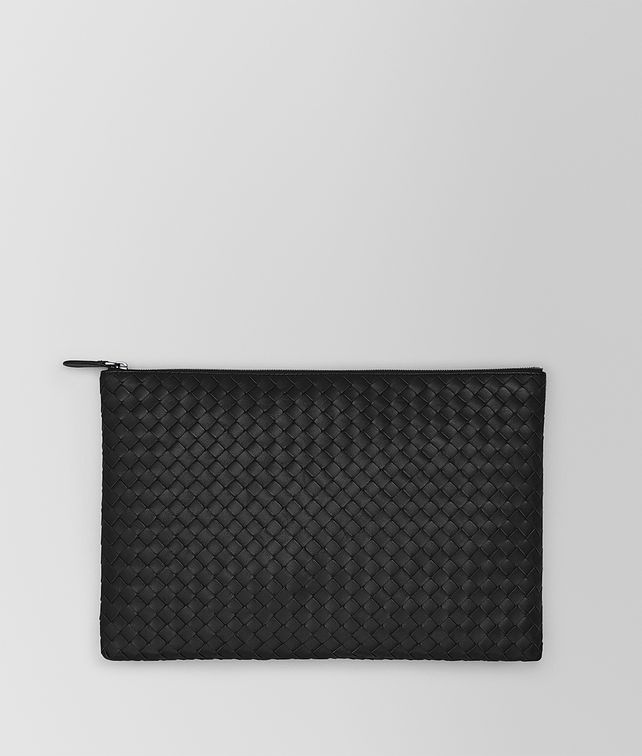 BOTTEGA VENETA LARGE DOCUMENT CASE IN NERO INTRECCIATO NAPPA Pouch E fp
