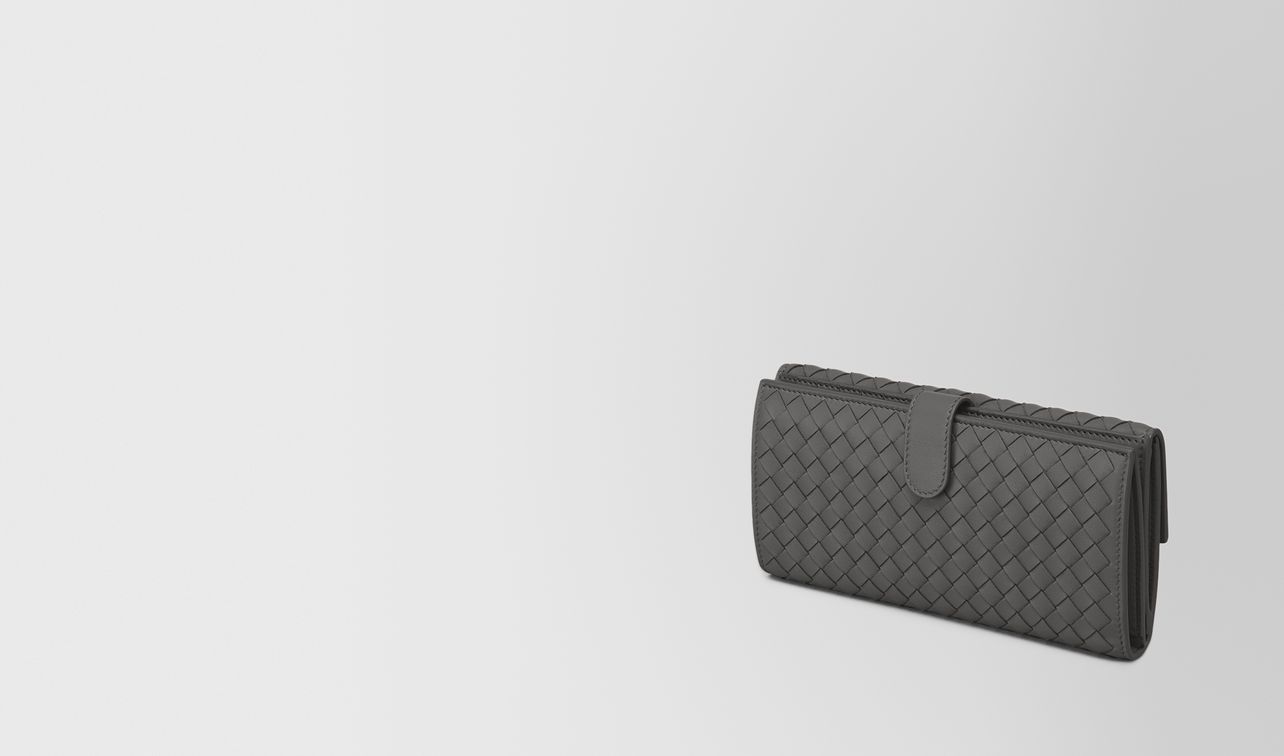 continental wallet in new light grey intrecciato nappa landing