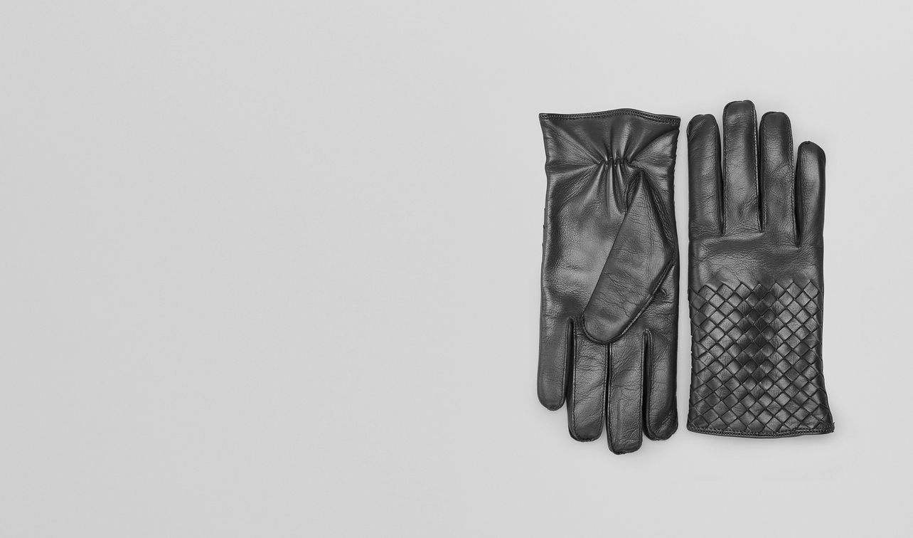 gloves in dark grey nappa
landing