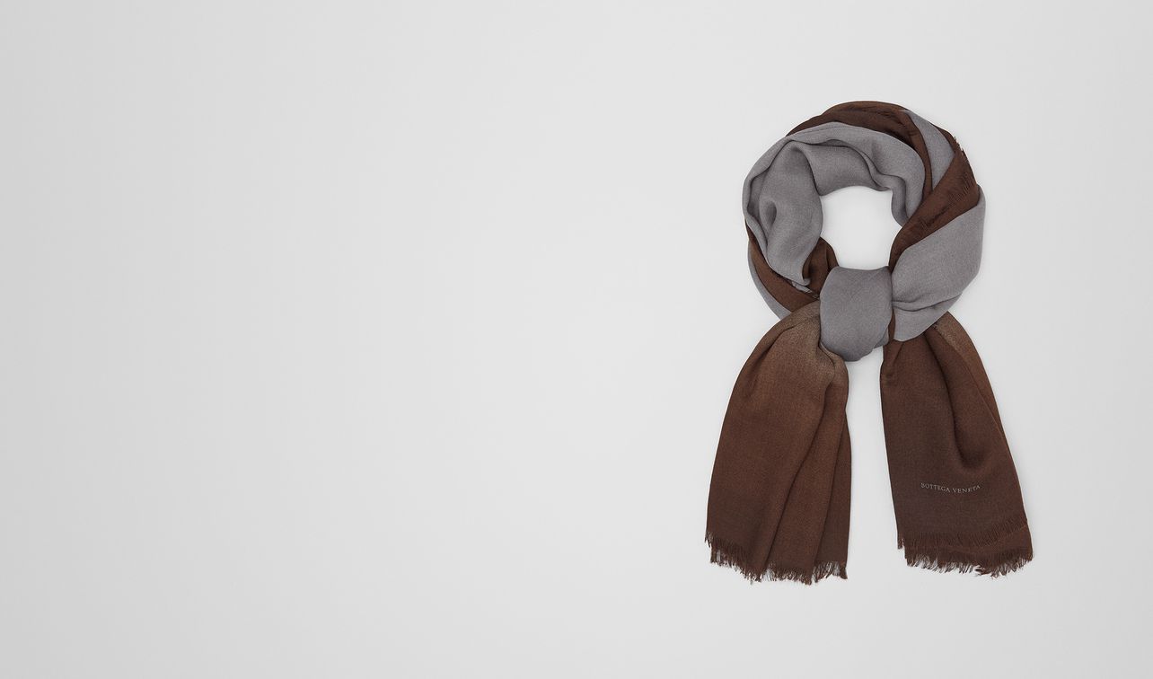 scarf in wool landing