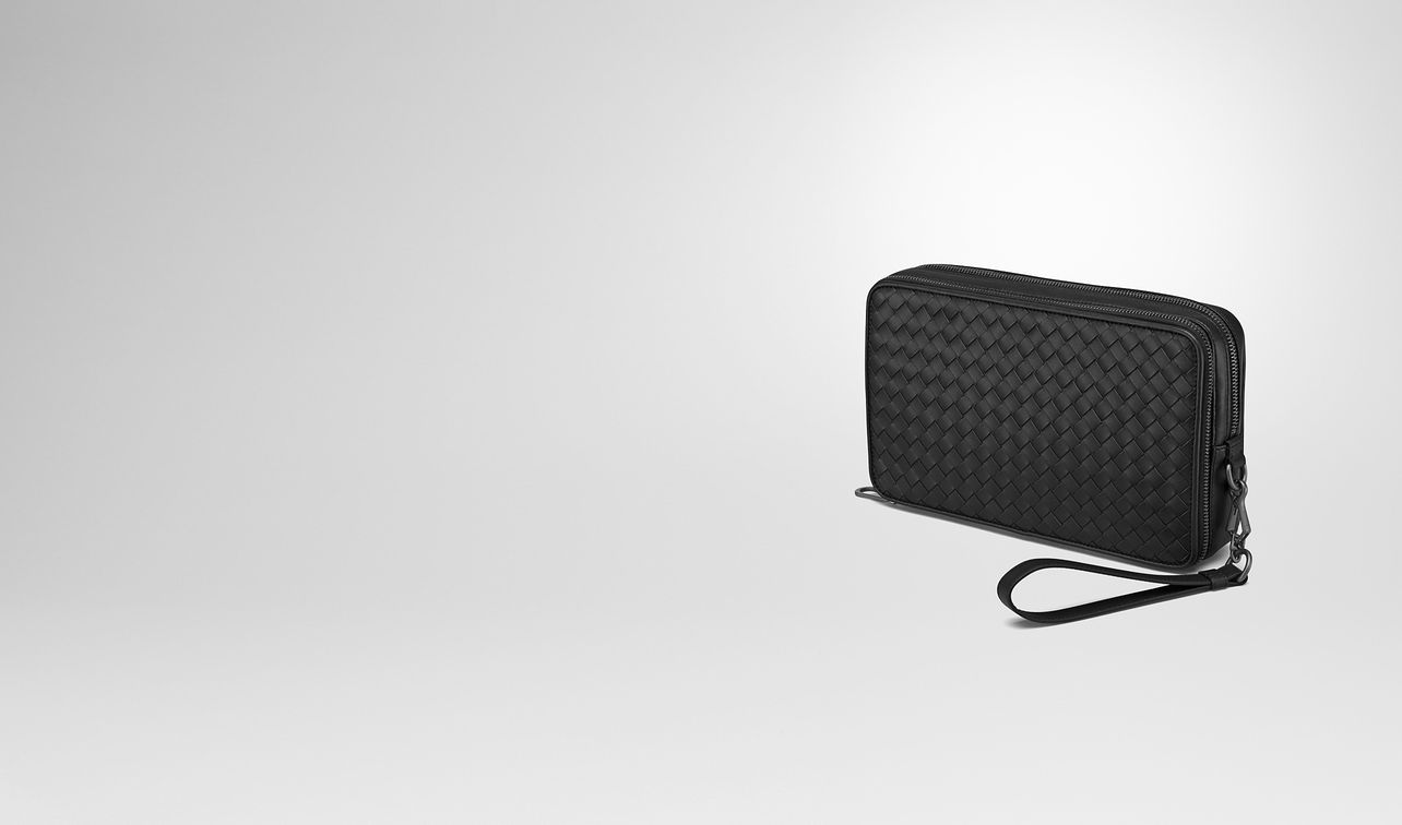 multi-functional case in nero intrecciato vn landing