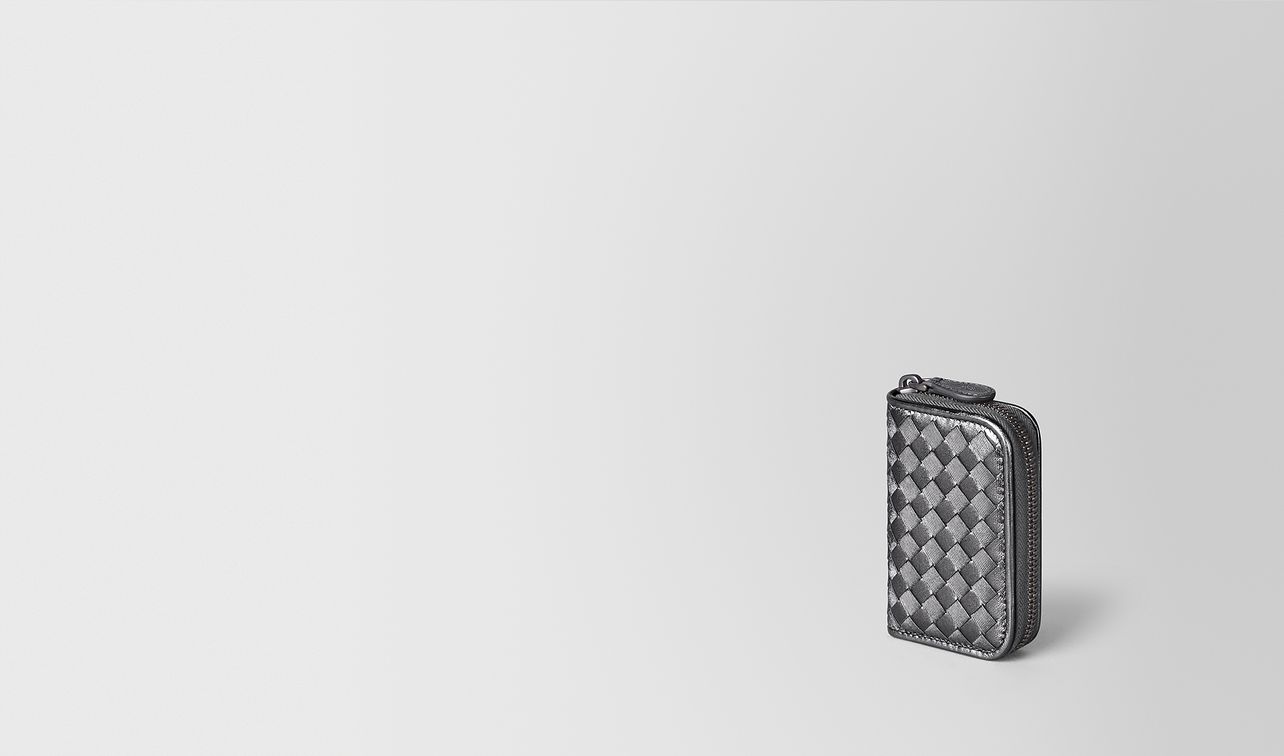 coin purse in intrecciato grosgrain landing