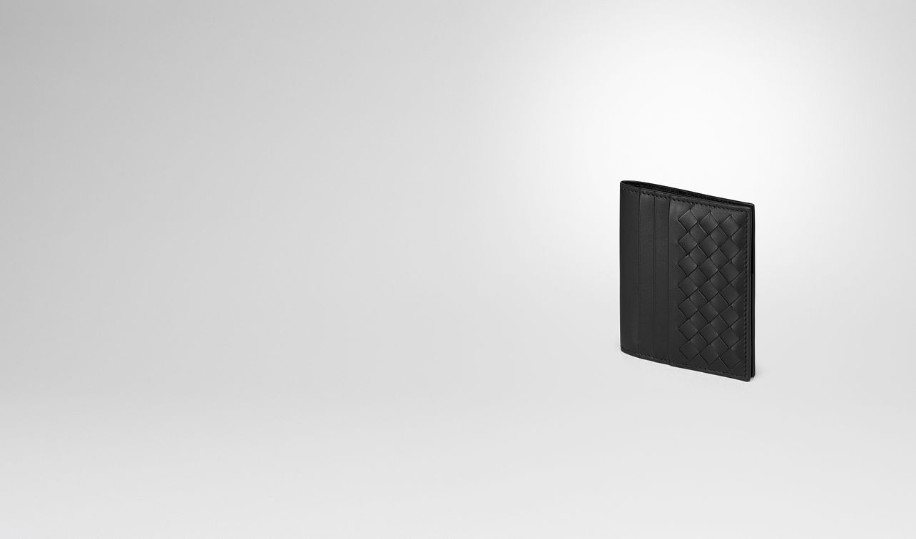 small bi-fold wallet in nero intrecciato vn landing