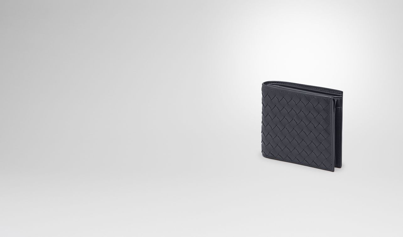 bi-fold wallet with id window in light tourmaline intrecciato vn landing