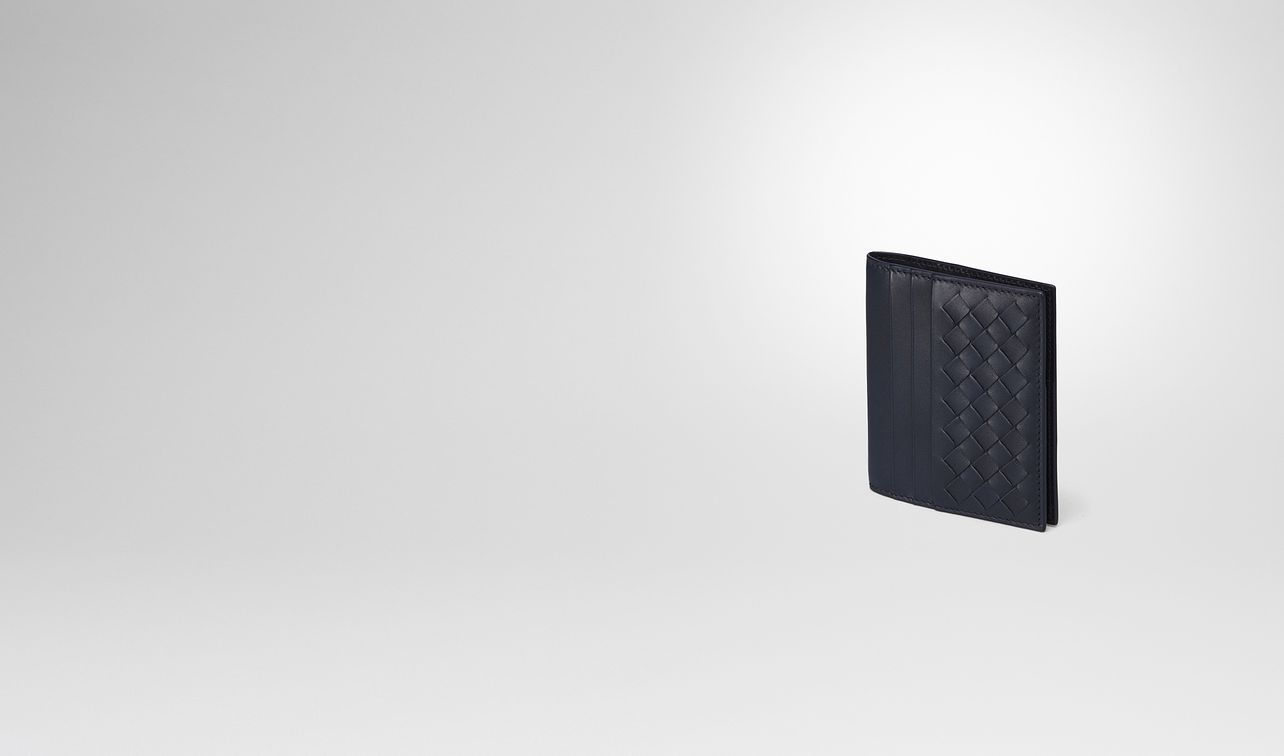 wallet in light tourmaline intrecciato vn landing