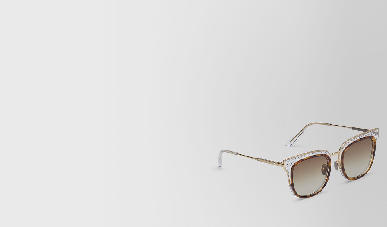 sunglasses in shiny classic havana acetate and transparent light yellow metal, gradient brown lens landing