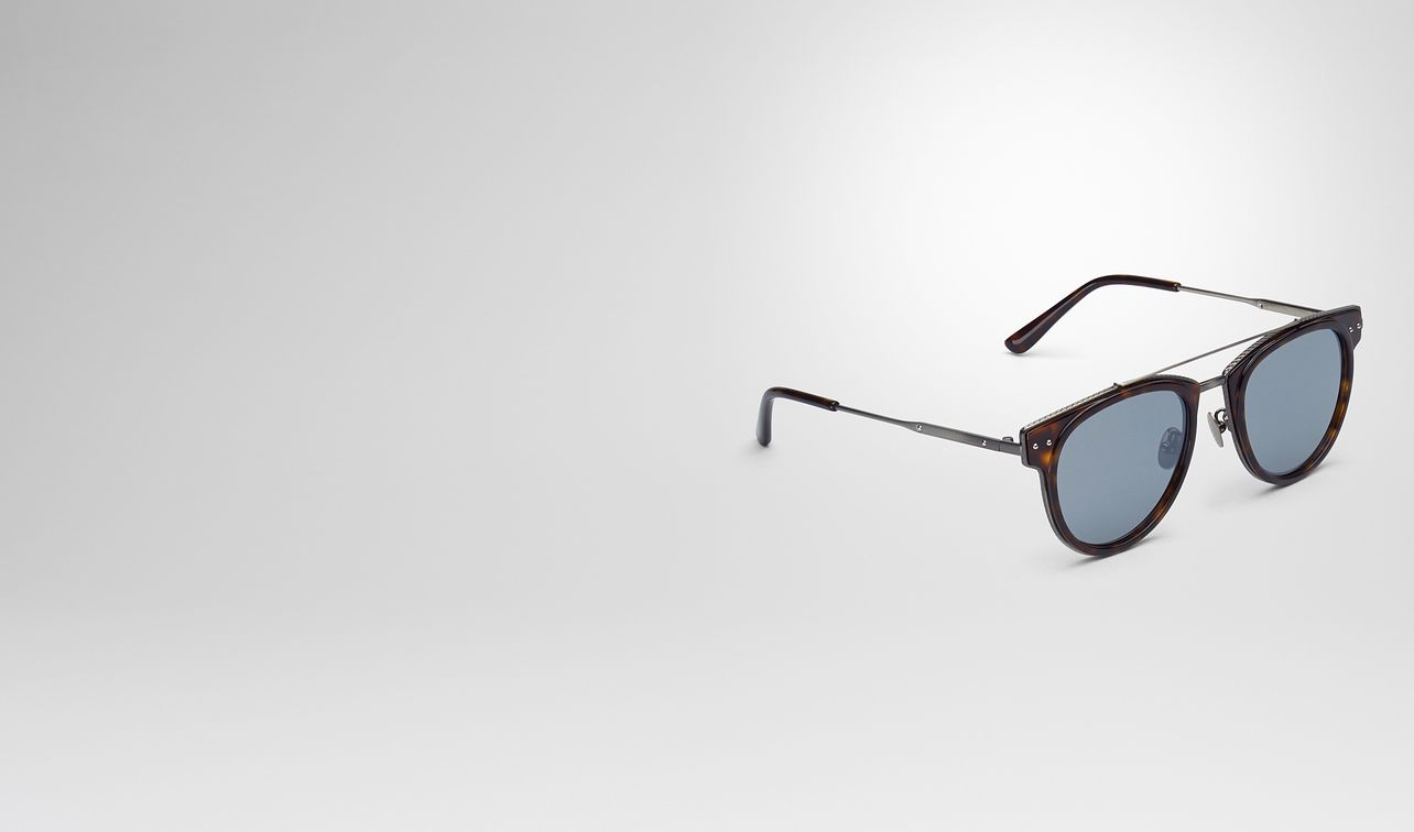sunglasses in shiny dark havana acetate and metal , mirror silver lens landing