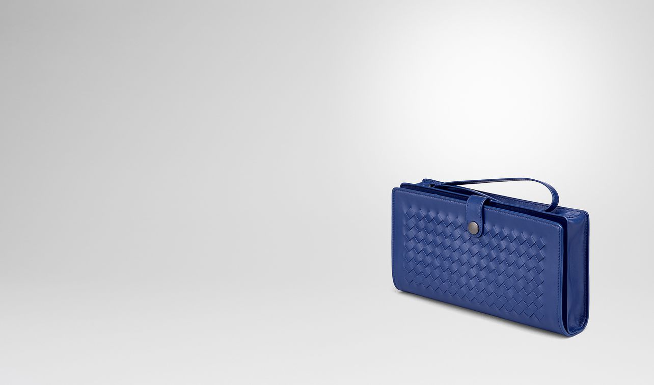 cobalt blue intrecciato calf multi-functional case landing