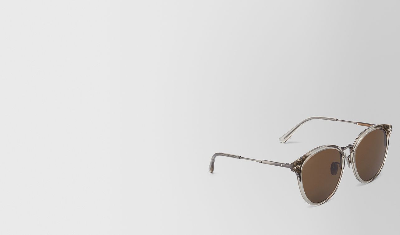 sonnenbrille aus metall in silver landing