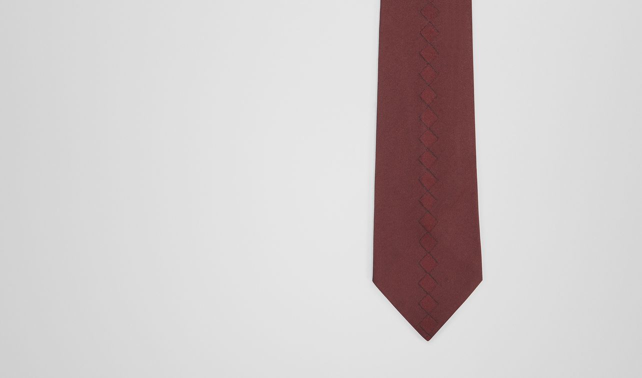 amaranth silk tie landing