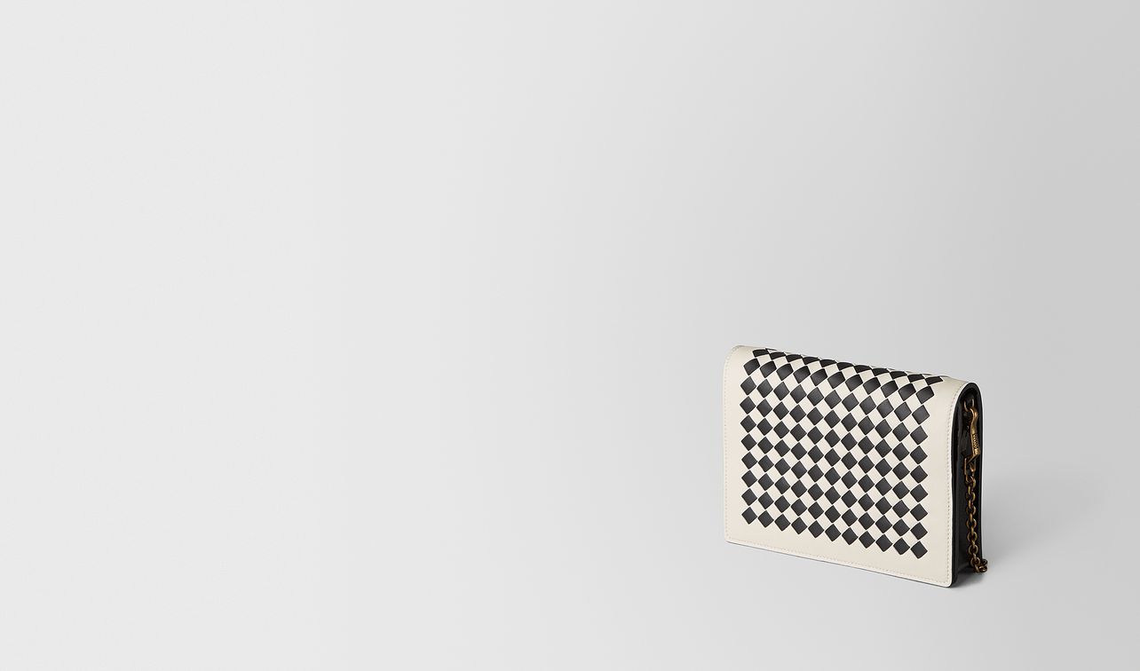chain wallet in intrecciato chequer landing