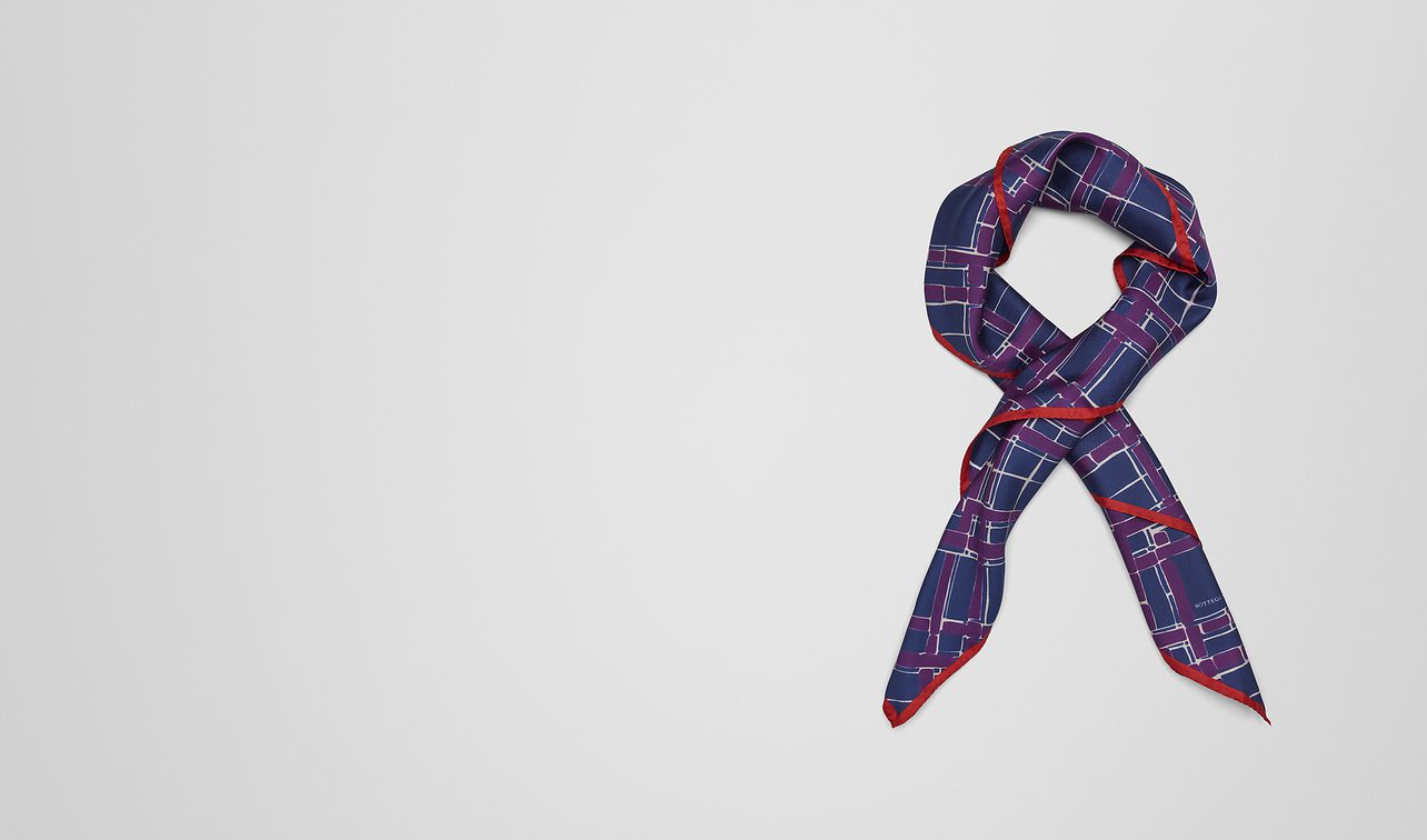 green silk foulard landing