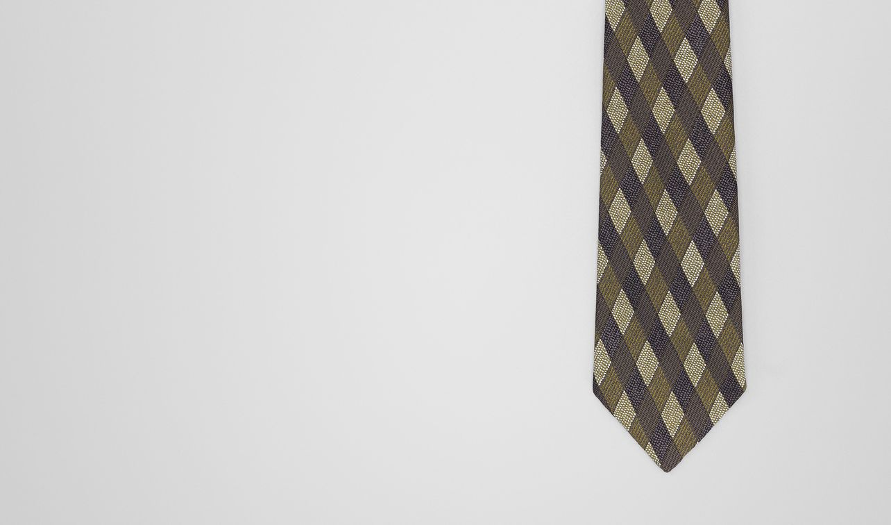 anthracite/green silk tie landing