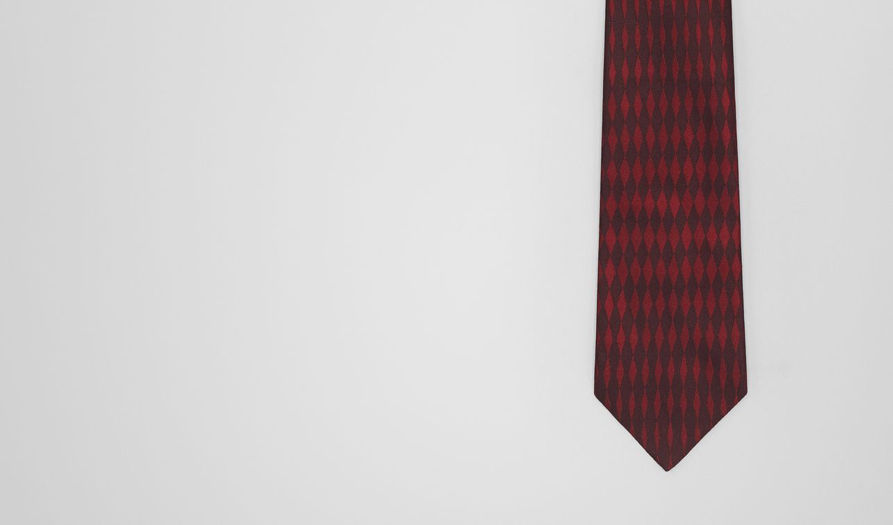 amaranth/red silk tie landing