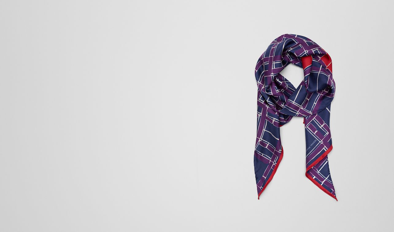 monalisa silk scarf landing