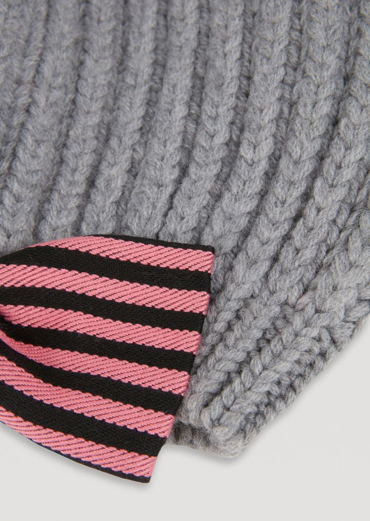 Sombrero de punto de pura lana con lazo de rayas Sombrero de punto de pura lana con lazo de rayas