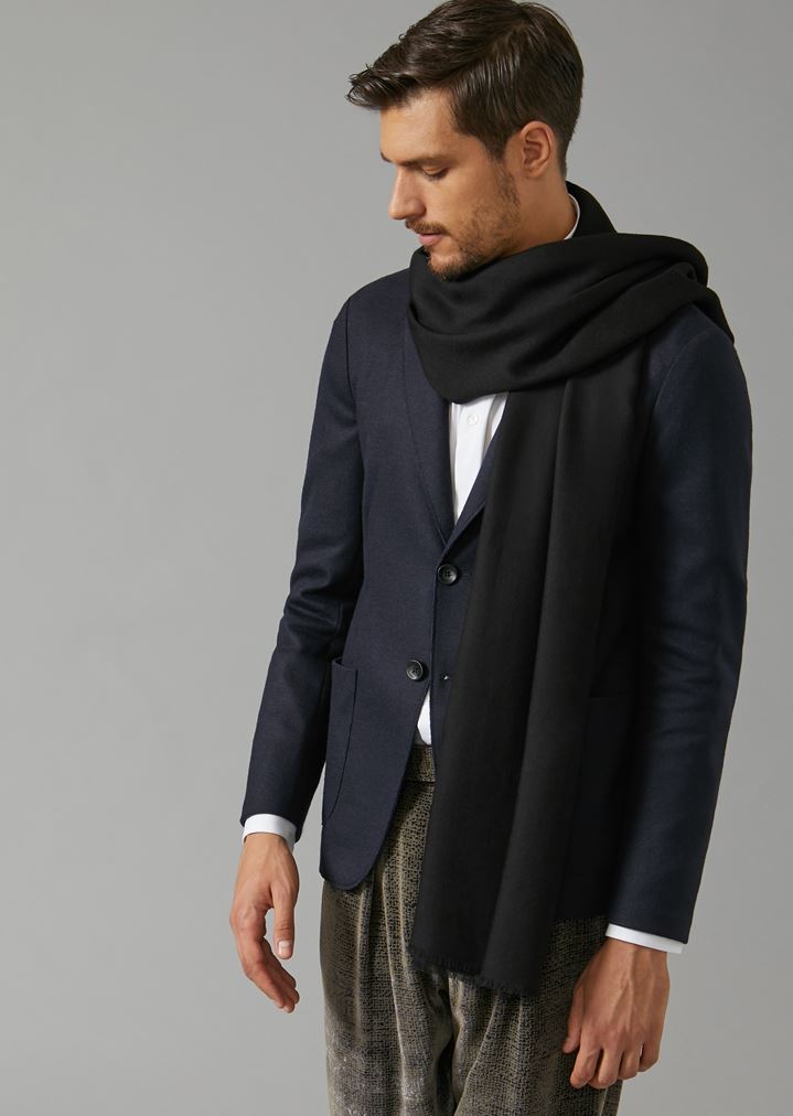 Scarf in pure cashmere with fringed edge Scarf in pure cashmere with fringed edge