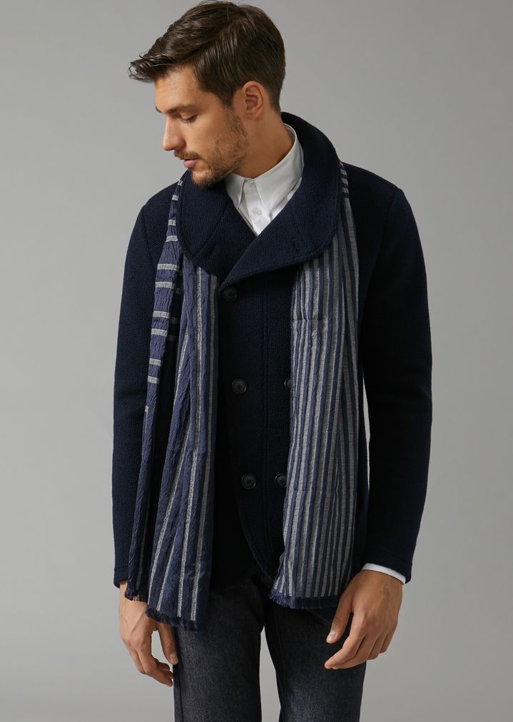 Estola de seda y lana virgen de tejido de jacquard de rayas Estola de seda y lana virgen de tejido de jacquard de rayas