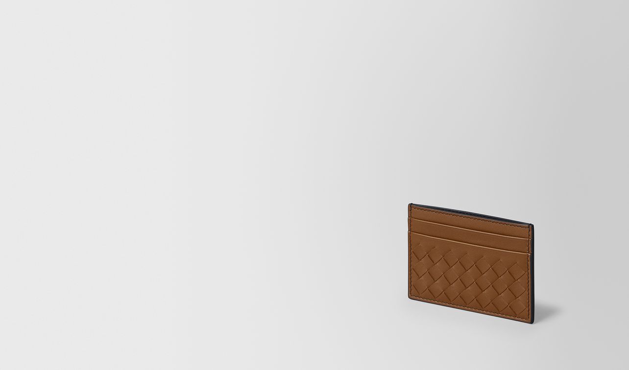 dark leather/nero intrecciato nappa card case landing