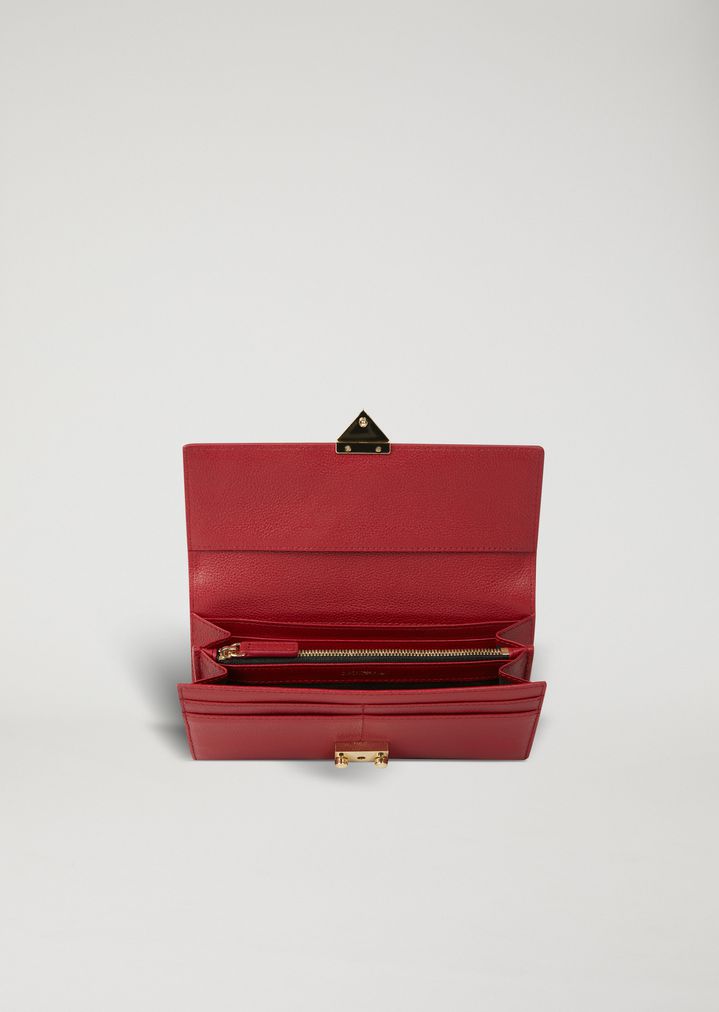 Cartera horizontal de piel con cierre triangular Cartera horizontal de piel con cierre triangular