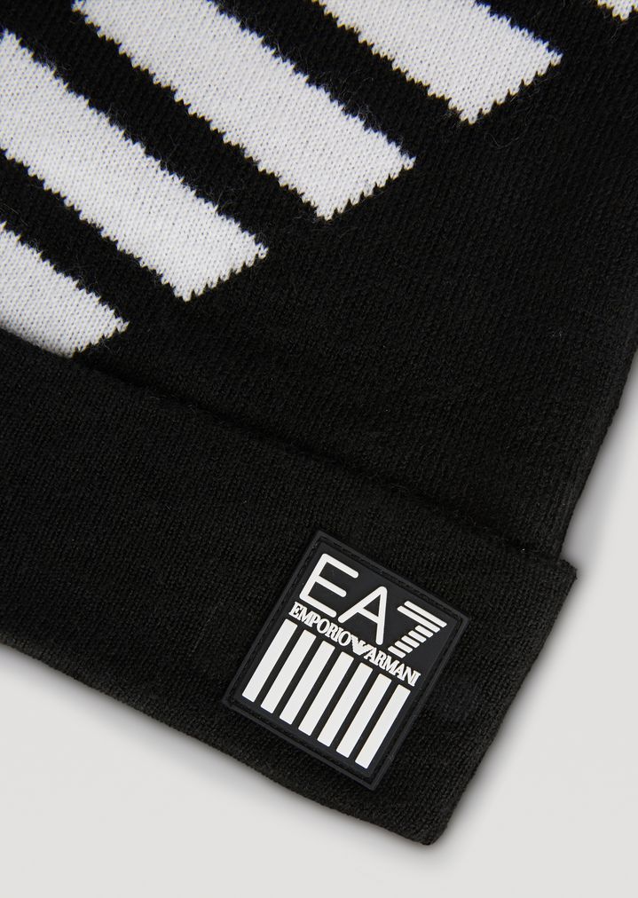 Gorro de punto con logotipo EA7 en contraste Gorro de punto con logotipo EA7 en contraste