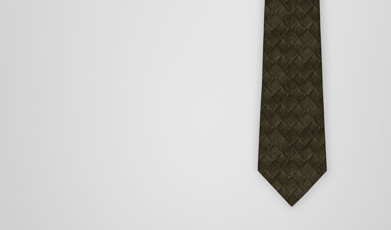 tie in silk landing