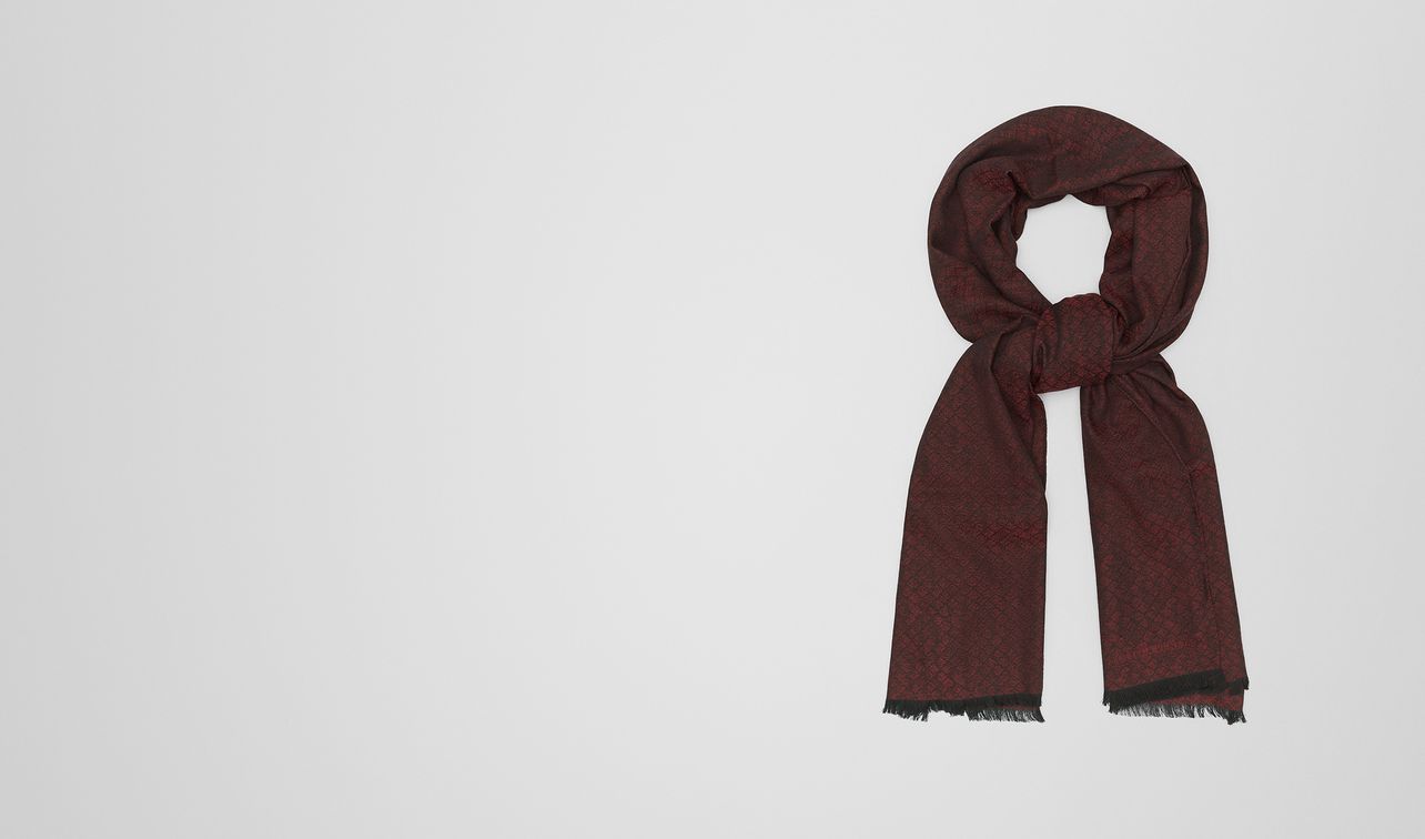 scarf in wool landing