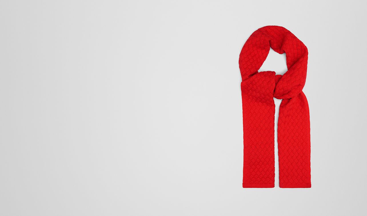 scarf in wool landing